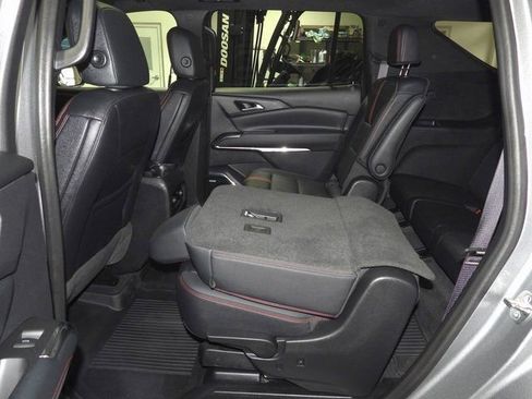 Used 2024 Chevrolet Traverse RS w/ LPO, Floor Liner Package image 45