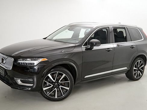 Certified 2024 Volvo XC90 B6 Plus w/ Protection Package Premier AWD/4WD image 3