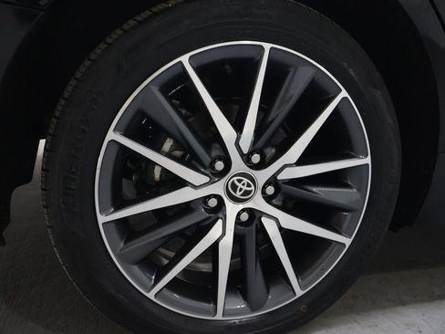Used 2024 Toyota Camry XLE FWD image 33