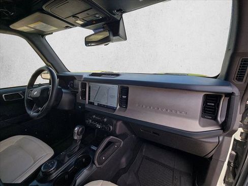 Used 2024 Ford Bronco Outer Banks AWD/4WD image 20