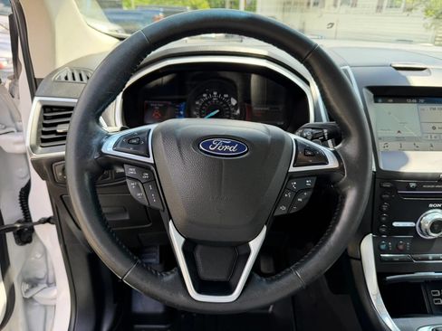 Used 2017 Ford Edge Titanium w/ Equipment Group 302A AWD/4WD image 20