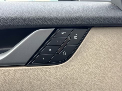 Used 2025 Porsche 911 Carrera image 16