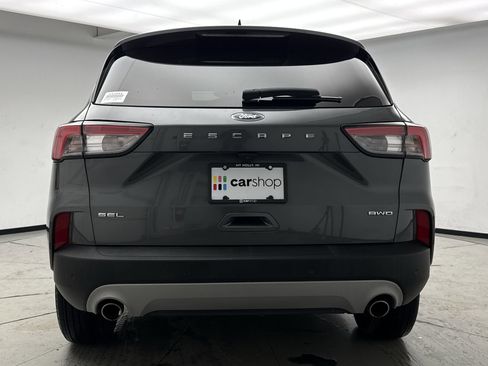 Used 2022 Ford Escape SEL image 4