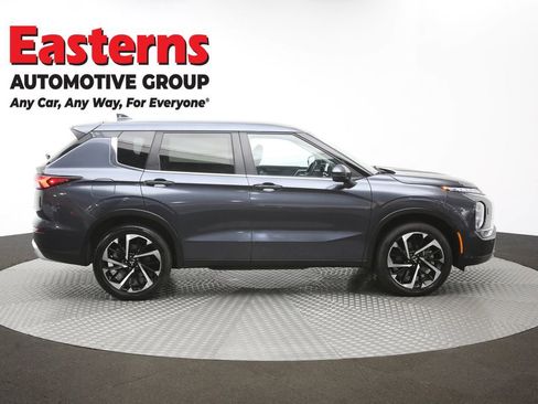 Used 2024 Mitsubishi Outlander SE AWD/4WD image 44