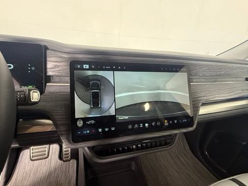 Used 2023 Rivian R1S Adventure AWD/4WD image 18