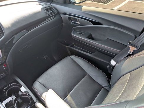 Used 2022 Honda Pilot Black Edition image 21
