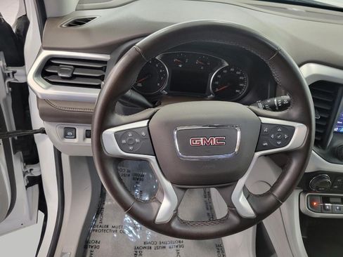 Used 2023 GMC Acadia SLT AWD/4WD image 6