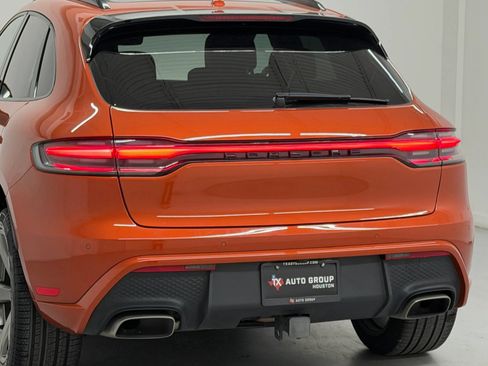 Used 2025 Porsche Macan AWD/4WD image 41