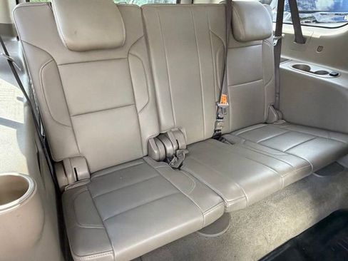 Used 2017 Chevrolet Suburban LT w/ LT Signature Package AWD/4WD image 16