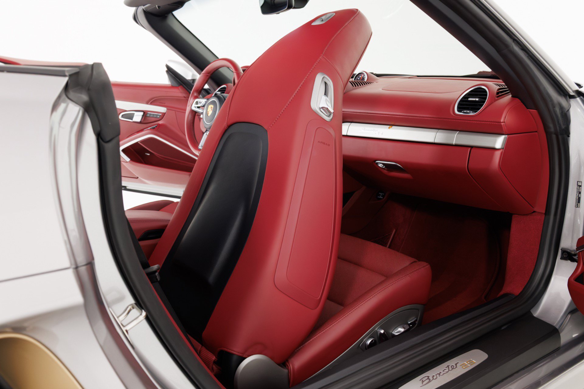 Used 2021 Porsche 718 Boxster RWD image 48
