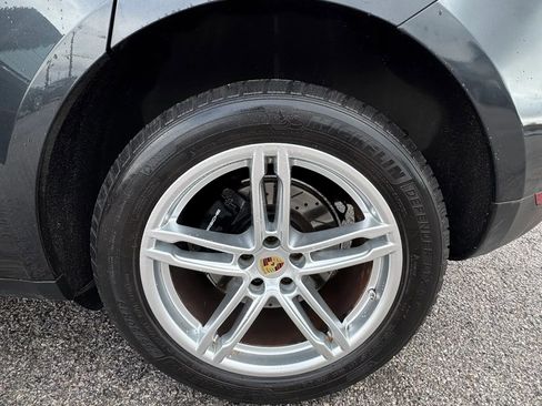 Used 2019 Porsche Macan AWD/4WD image 34