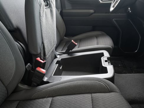 Used 2024 GMC Sierra 1500 Elevation image 29