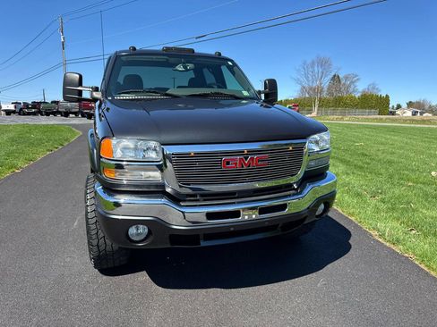 Used 2005 GMC Sierra 2500 SLE w/ Heavy-Duty Power Package image 8