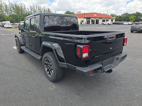 Used 2023 Jeep Gladiator Overland w/ Popular Equipment Package AWD/4WD image 4