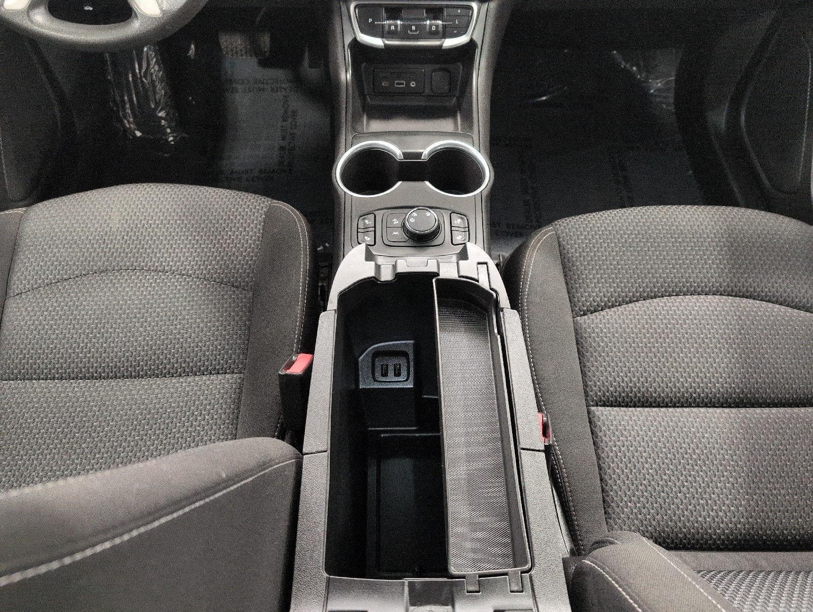 Used 2022 GMC Terrain SLE w/ Driver Convenience Package AWD/4WD image 17