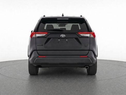 Used 2022 Toyota RAV4 XLE w/ Convenience Package AWD/4WD image 7