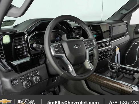 New 2026 Chevrolet Silverado 1500 LT Trail Boss w/ LT Trail Boss Premium Package AWD/4WD image 4