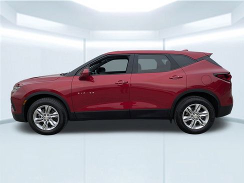 Used 2021 Chevrolet Blazer LT image 2