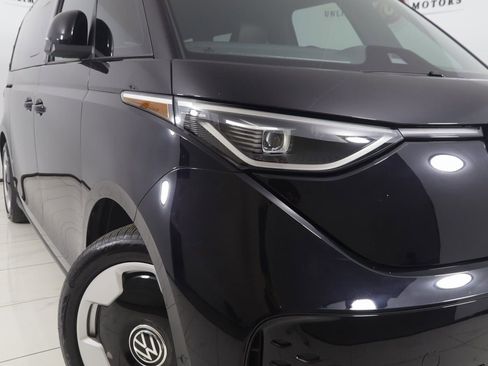 Used 2025 Volkswagen ID. Buzz Pro S image 19