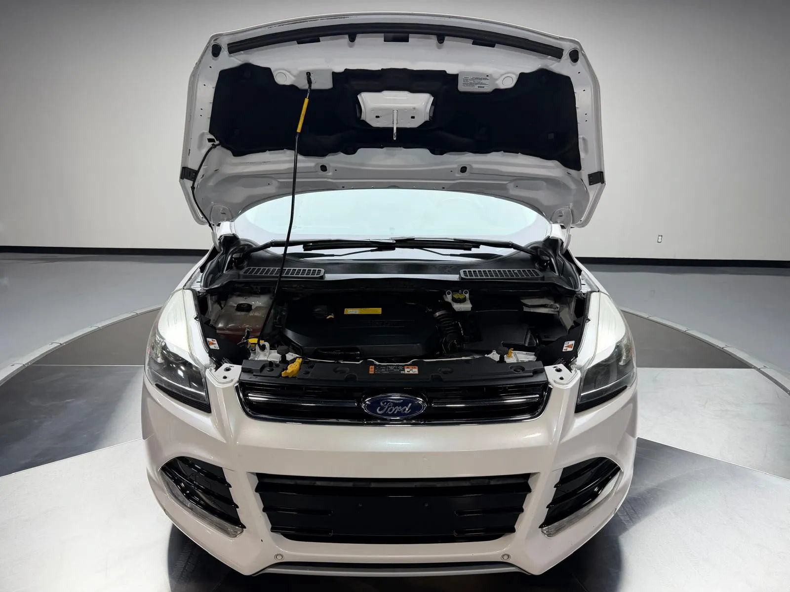 Used 2016 Ford Escape Titanium w/ Equipment Group 301A FWD image 11