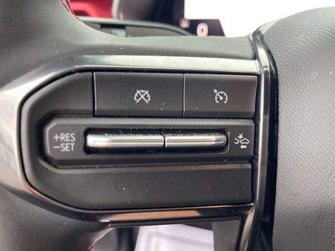 Used 2025 GMC Canyon AT4 w/ AT4X AEV Edition AWD/4WD image 18