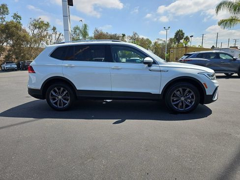 Used 2023 Volkswagen Tiguan SE FWD image 4