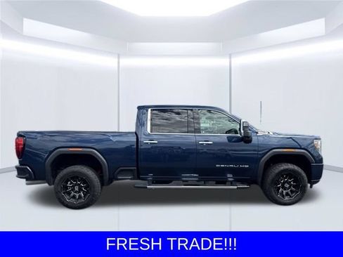Used 2022 GMC Sierra 3500 Denali w/ Denali Ultimate Package AWD/4WD image 8
