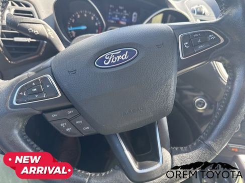 Used 2018 Ford Escape Titanium image 19
