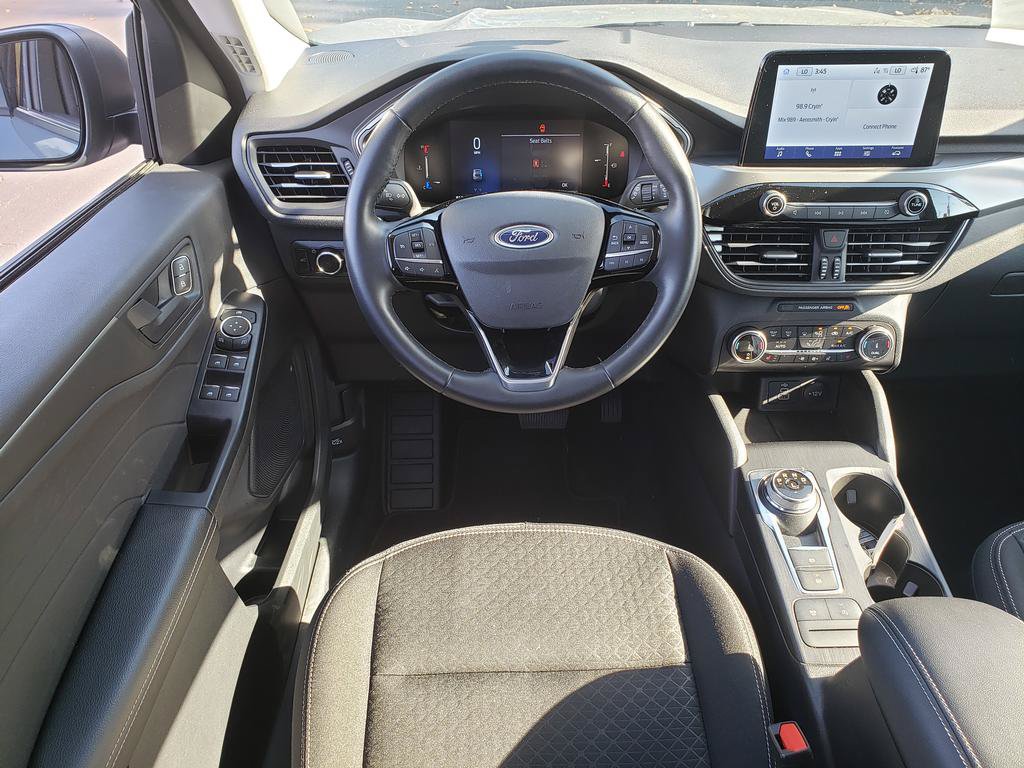 Used 2025 Ford Escape Active w/ Cold Weather Package FWD image 14