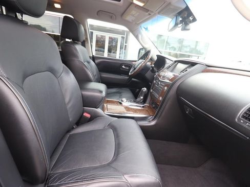 Used 2017 INFINITI QX80 4WD w/ Driver Assistance Package image 26