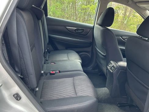 Used 2019 Nissan Rogue S image 13