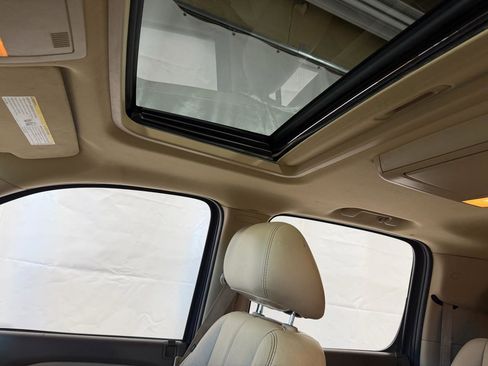 Used 2010 Chevrolet Suburban LT AWD/4WD image 28