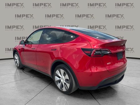 Used 2022 Tesla Model Y Long Range AWD/4WD image 3