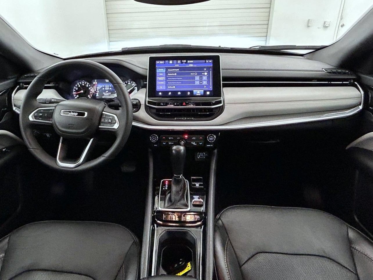 Used 2023 Jeep Compass Limited AWD/4WD image 13