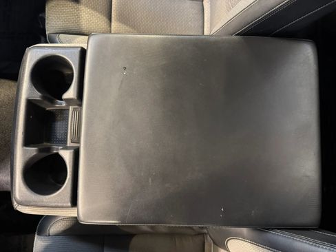 Used 2018 Nissan Titan S AWD/4WD image 19