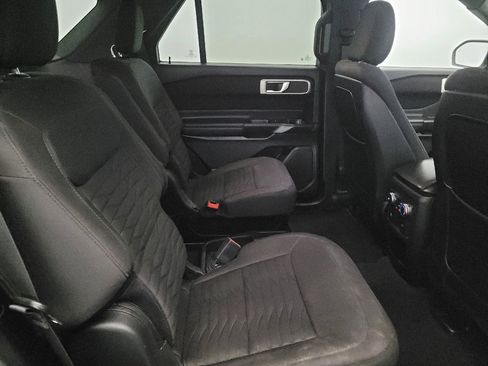 Used 2020 Ford Explorer XLT w/ Comfort Package image 19