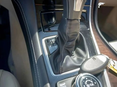 Used 2019 INFINITI Q50 Luxe w/ Essential Package (3.0T Luxe) image 17