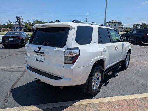 Used 2020 Toyota 4Runner SR5 Premium w/ Moonroof Package AWD/4WD image 5