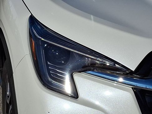 Used 2023 Subaru Ascent Limited w/ Technology Package image 9