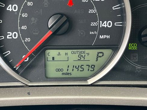 Used 2015 Toyota RAV4 LE image 10