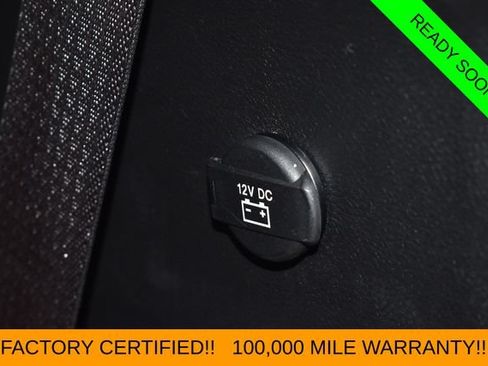 Certified 2025 Chrysler Pacifica Select FWD image 22