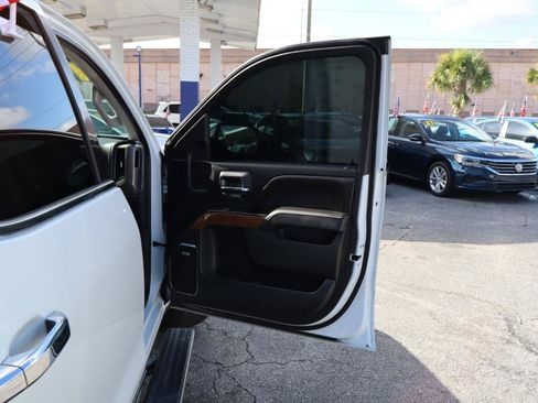 Used 2017 Chevrolet Silverado 1500 High Country RWD image 10