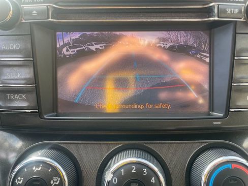 Used 2013 Toyota RAV4 LE AWD/4WD image 22