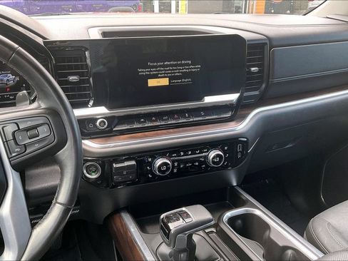 Used 2022 GMC Sierra 1500 SLT AWD/4WD image 6