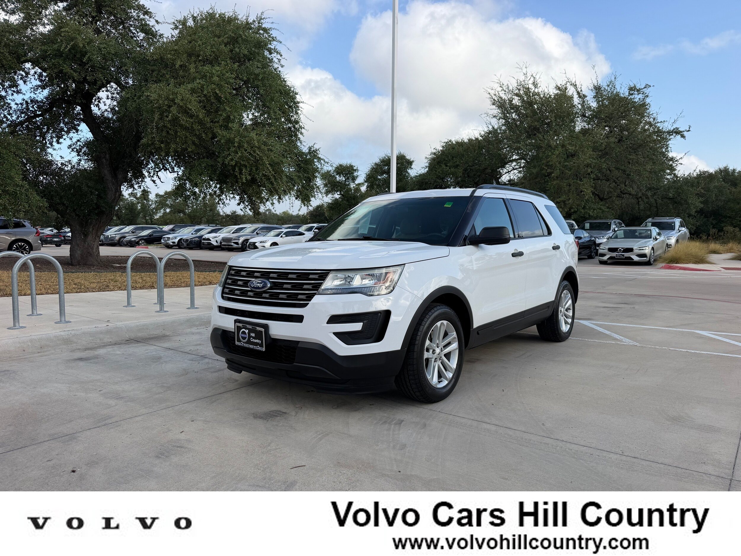 Used 2016 Ford Explorer FWD image 1