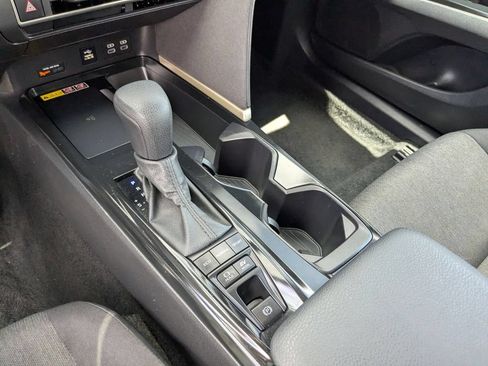 Used 2025 Toyota Camry LE FWD image 21