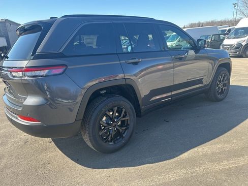 New 2026 Jeep Grand Cherokee Altitude AWD/4WD image 5