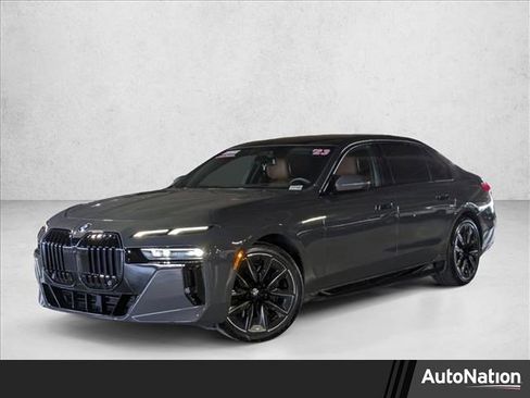 Used 2023 BMW i7 xDrive60 AWD/4WD image 1