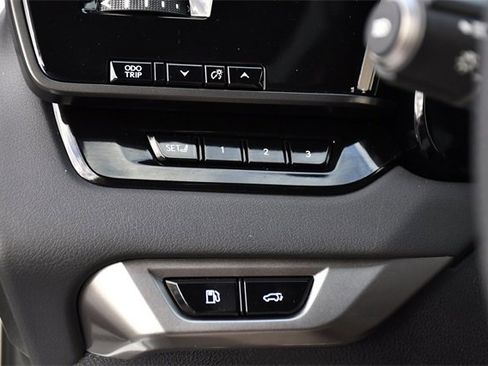 Used 2023 Lexus RX 500h F Sport image 21