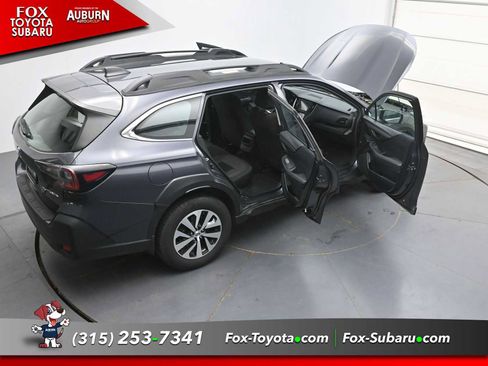 Used 2024 Subaru Outback AWD/4WD image 37